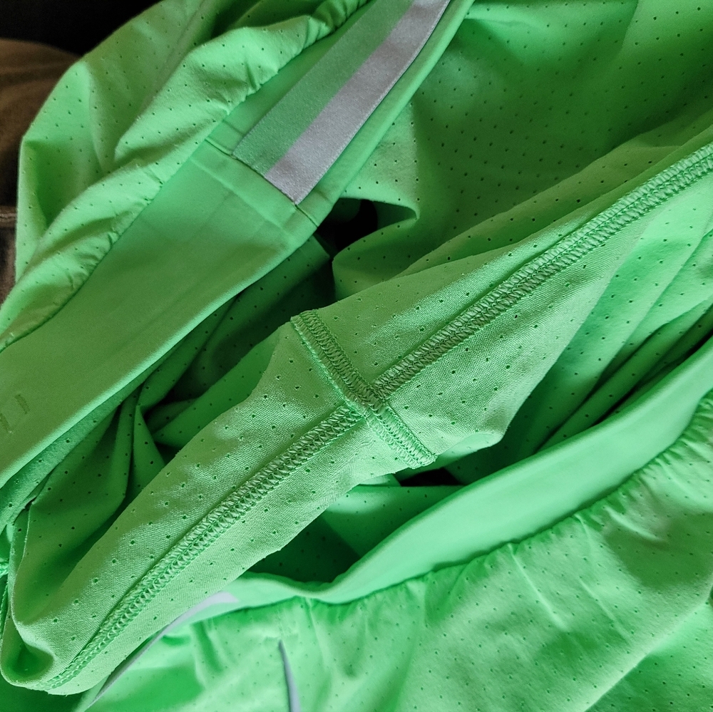 Lululemon Fast And Free Shorts - Picture 14 of 15